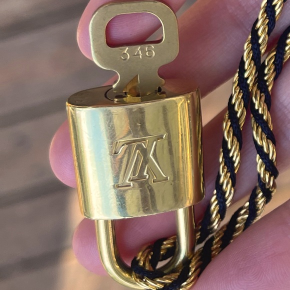 Louis Vuitton Lock Key necklace Number 346 Trifari rope chain vintage lv gold - Picture 4 of 15
